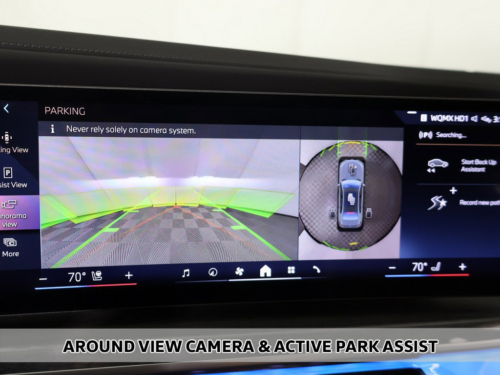 Used 2025 BMW i7 xDrive60 w/ Premium Package AWD/4WD image 6