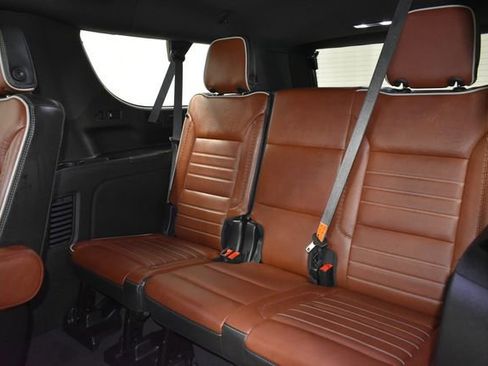 Used 2024 GMC Yukon XL Denali Ultimate AWD/4WD image 31