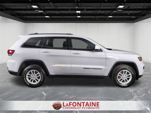 Used 2020 Jeep Grand Cherokee Laredo image 9