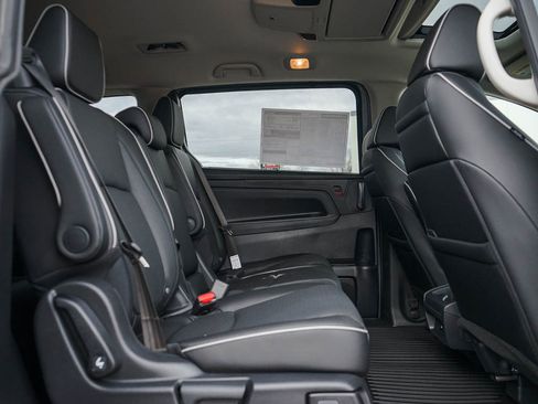 New 2026 Honda Odyssey Elite image 13