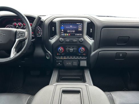 Used 2020 Chevrolet Silverado 1500 LT Trail Boss image 12
