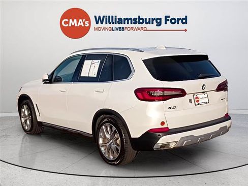 Used 2019 BMW X5 xDrive40i w/ Executive Package AWD/4WD image 3