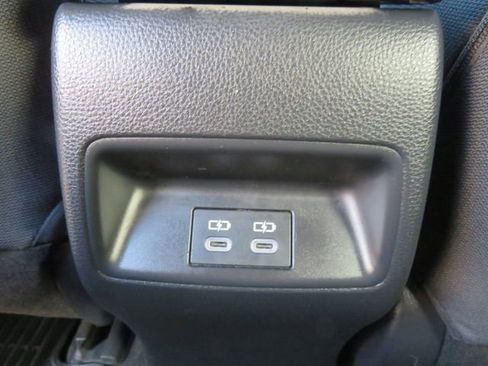 Certified 2023 Toyota Corolla SE image 19