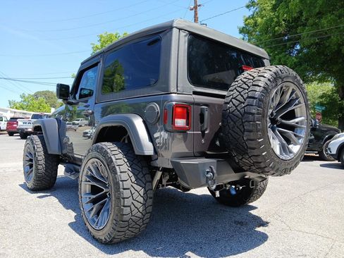 Used 2023 Jeep Wrangler Sport AWD/4WD image 11