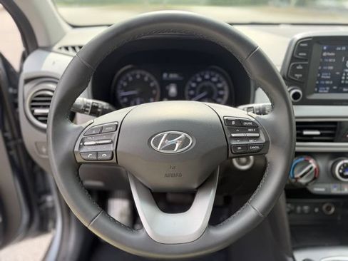 Used 2020 Hyundai Kona SEL Plus FWD image 3