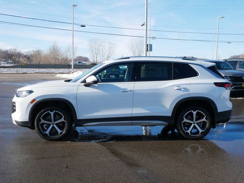 New 2026 Volkswagen Tiguan SE image 3