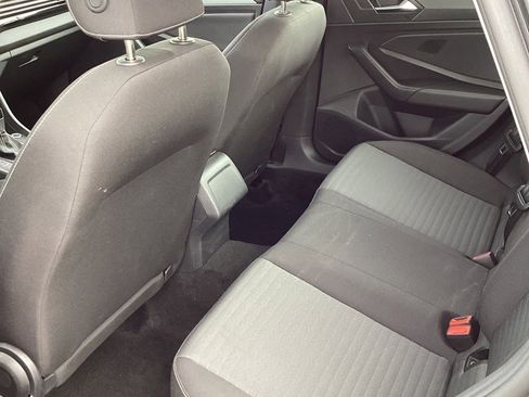 Used 2025 Volkswagen Jetta S image 9