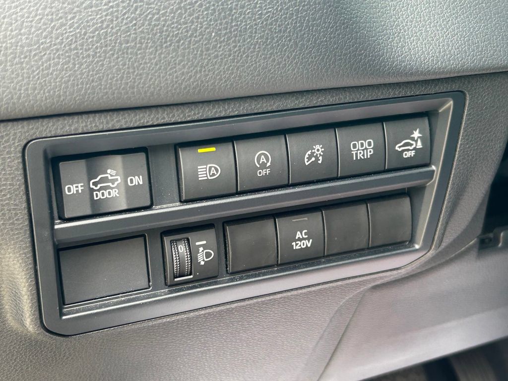Used 2023 Toyota Tundra Limited w/ Power Package AWD/4WD image 28