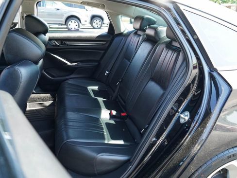 Used 2019 Honda Accord Touring image 8