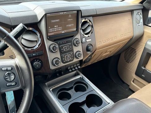 Used 2015 Ford F350 Lariat image 37