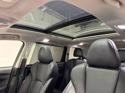 Used 2019 Subaru Ascent Limited w/ Popular Package #3 image 16