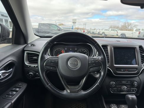 Used 2020 Jeep Cherokee Trailhawk w/ Cold Weather Group image 10