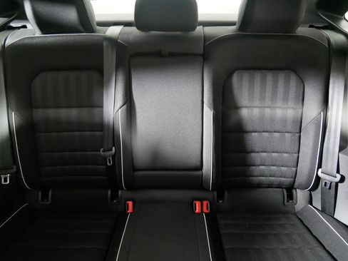 Used 2022 Volkswagen Jetta Sport image 13