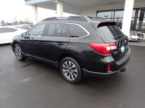 Used 2016 Subaru Outback 2.5i Limited AWD/4WD image 3