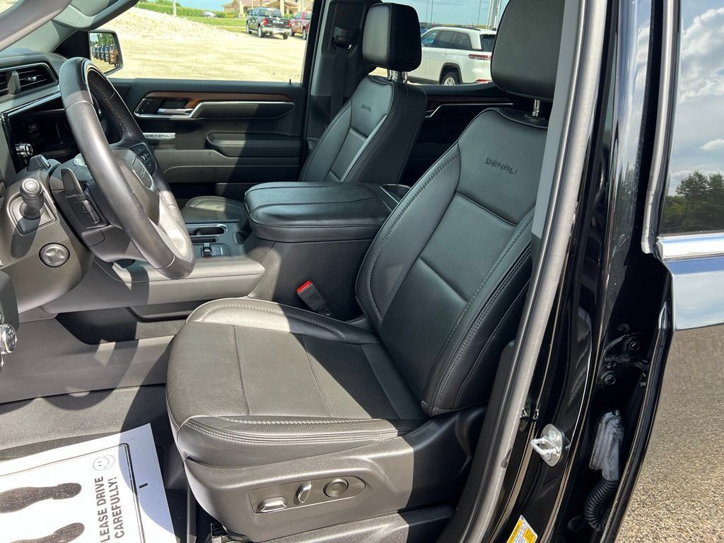Used 2023 GMC Sierra 1500 Denali AWD/4WD image 37