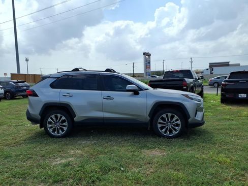 Used 2023 Toyota RAV4 XLE Premium FWD image 6