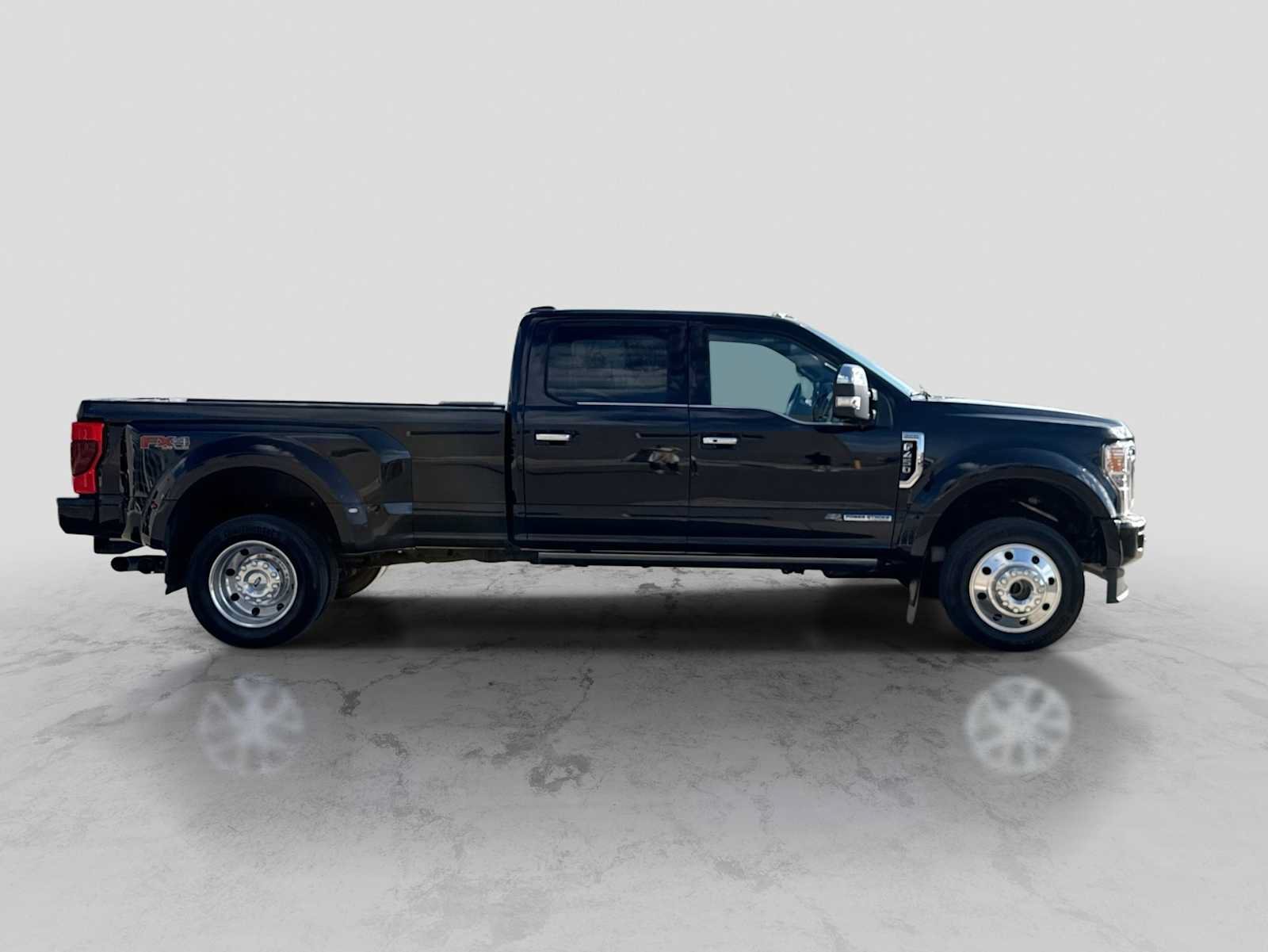Used 2020 Ford F450 Platinum w/ FX4 Off-Road Package AWD/4WD image 7