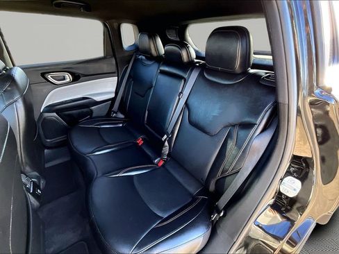 Used 2023 Jeep Compass Limited image 26