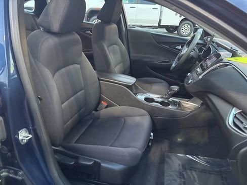 Used 2021 Chevrolet Malibu LT image 35