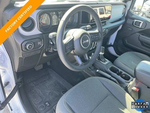 Certified 2025 Jeep Wrangler Sport AWD/4WD image 14