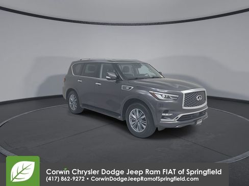 Used 2024 INFINITI QX80 Luxe image 3
