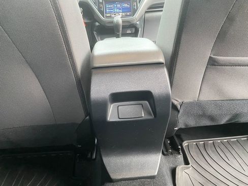 Used 2024 Subaru Crosstrek 2.0i image 27