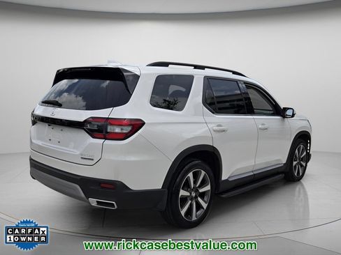 Used 2024 Honda Pilot Touring image 7