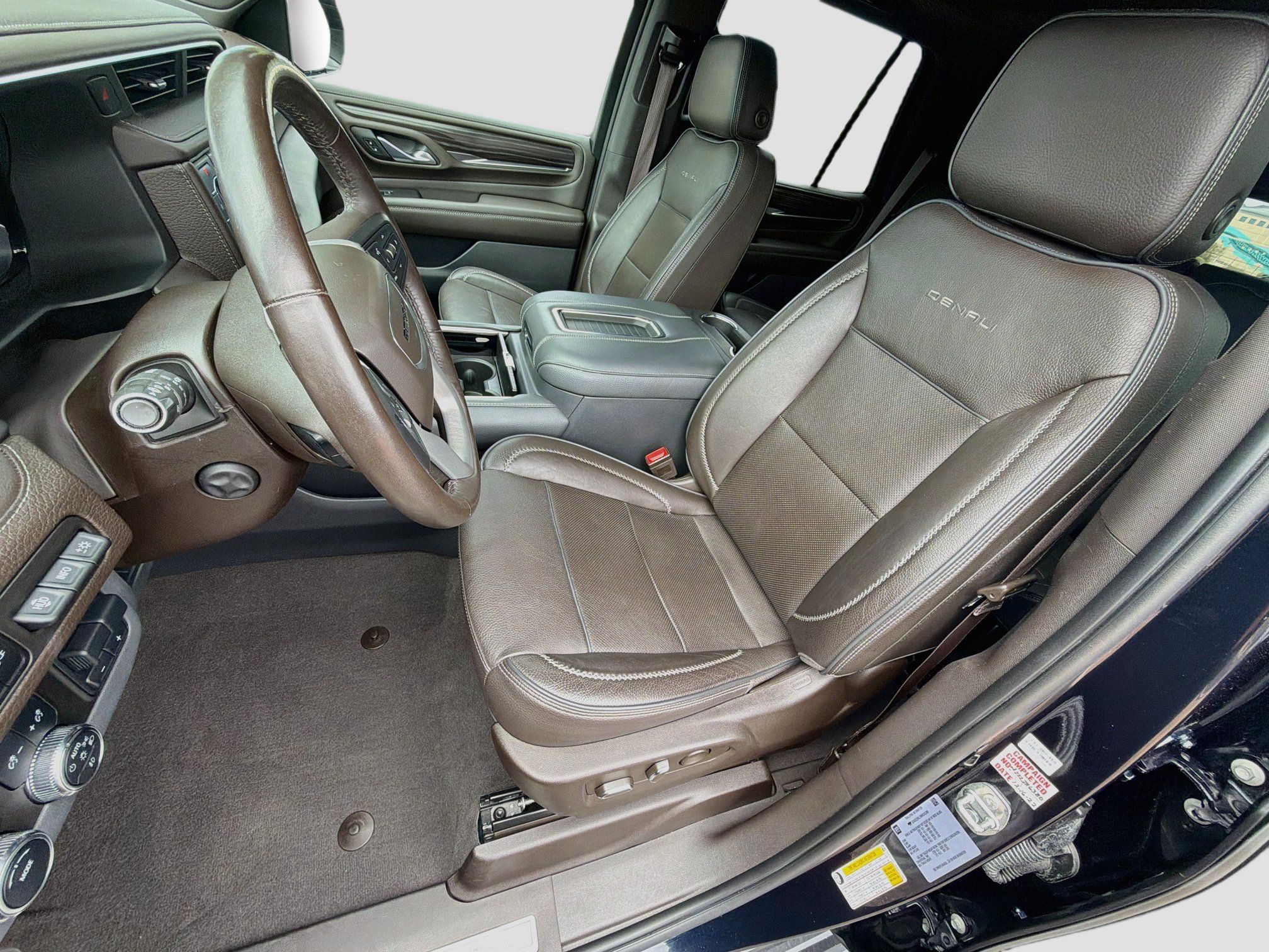 Used 2022 GMC Yukon Denali w/ Denali Premium Package RWD image 22