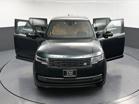 Used 2025 Land Rover Range Rover SE AWD/4WD image 33