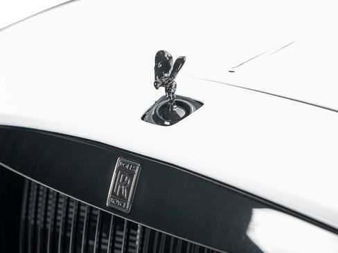 Used 2017 Rolls-Royce Wraith RWD image 11