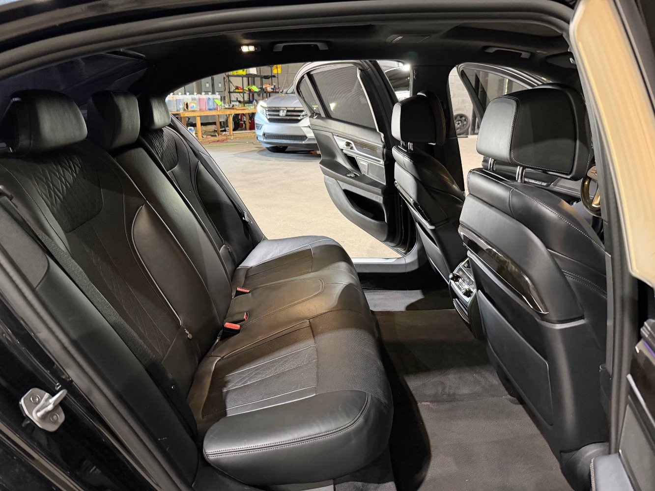Used 2016 BMW 750i xDrive AWD/4WD image 22