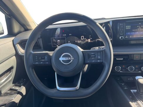 Used 2025 Nissan Kicks S image 13