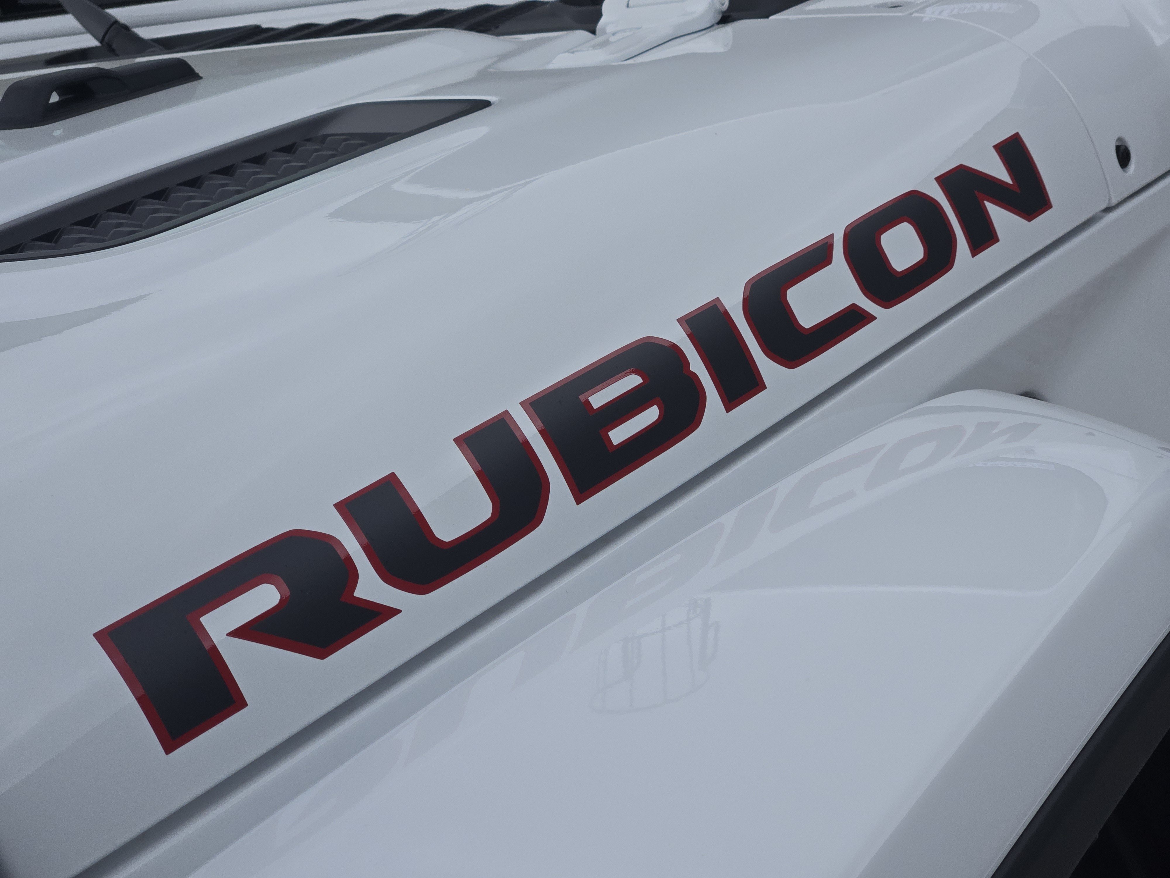 New 2026 Jeep Gladiator Rubicon w/ Steel Power Dome Hood Package AWD/4WD image 8