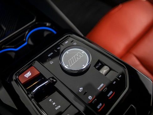 Used 2025 BMW M5 w/ Carbon Package image 29