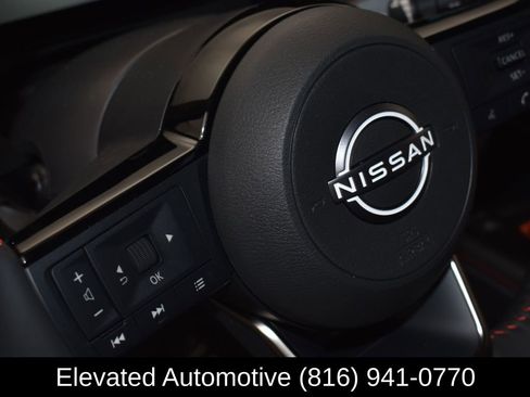 Used 2025 Nissan Kicks SR w/ SR Premium Package AWD/4WD image 12