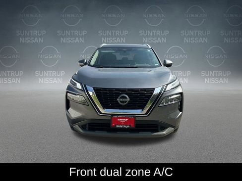 Used 2023 Nissan Rogue SV w/ SV Premium B Package FWD image 11