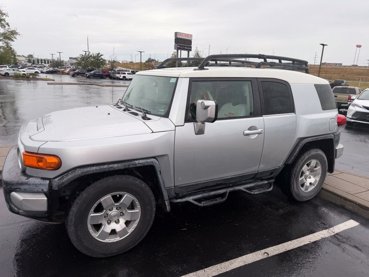 Used 2007 Toyota FJ Cruiser 2WD image 2