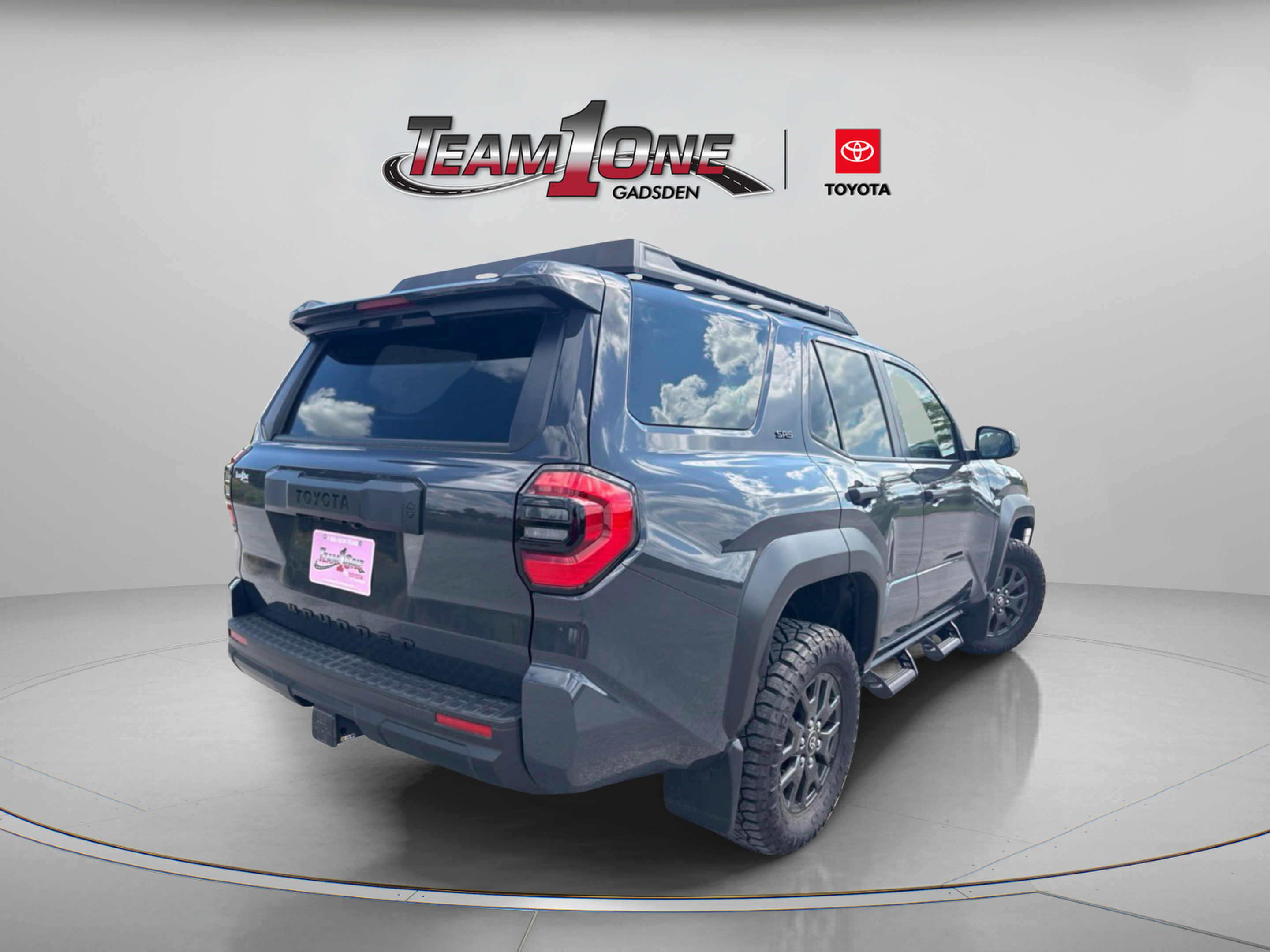 Used 2025 Toyota 4Runner SR5 AWD/4WD image 7
