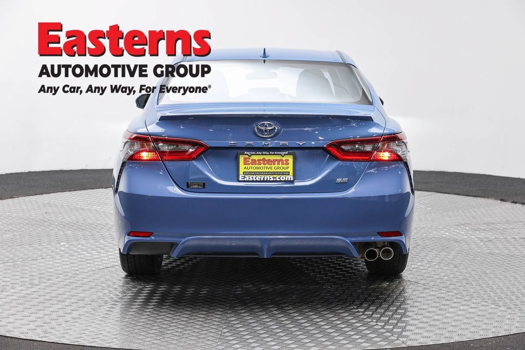 Used 2023 Toyota Camry SE FWD image 6