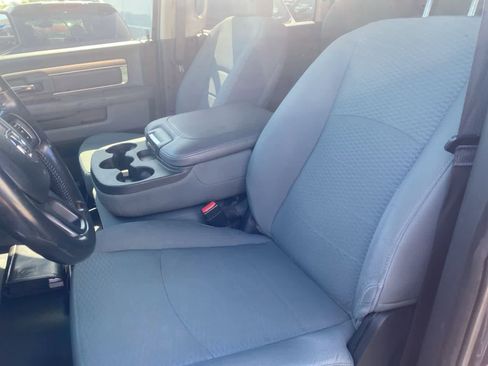 Used 2017 RAM 1500 Classic SLT w/ SLT Plus D￩cor Group AWD/4WD image 11