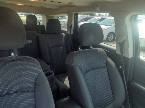 Used 2016 Dodge Journey SE w/ Flexible Seating Group image 18