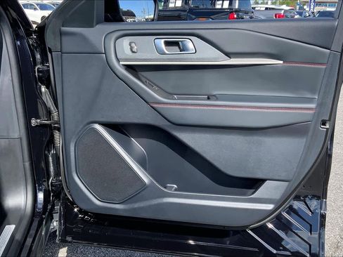 Certified 2025 Ford Explorer ST-Line w/ Premium Package image 23