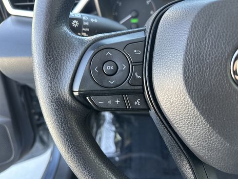 Used 2023 Toyota Corolla LE image 19