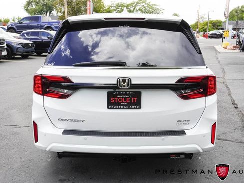 Used 2025 Honda Odyssey Elite image 11