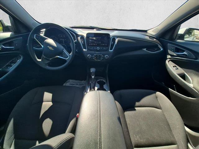 Used 2025 Chevrolet Malibu LT FWD image 17