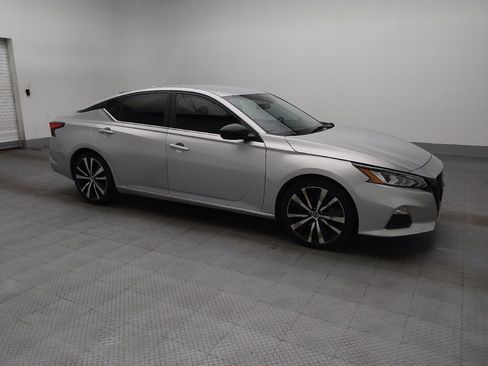 Used 2022 Nissan Altima 2.5 SR FWD image 11