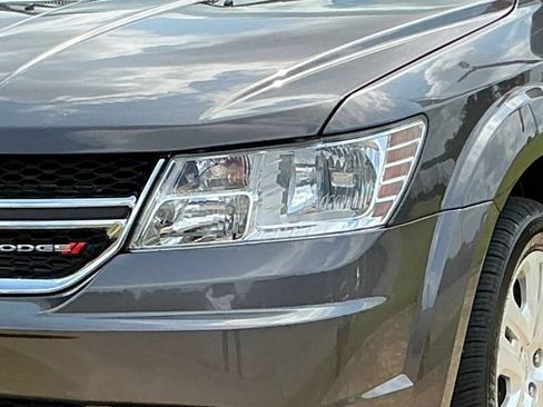 Used 2020 Dodge Journey SE FWD image 11