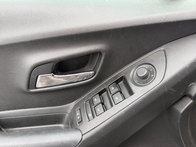 Used 2020 Chevrolet Trax LT w/ LT Convenience Package AWD/4WD image 15