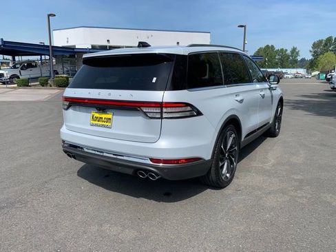 New 2025 Lincoln Aviator Reserve w/ Equipment Group 201A image 8
