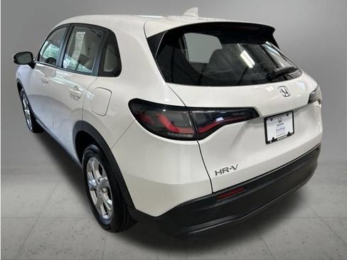 Used 2023 Honda HR-V LX image 4